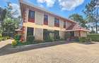 5 Bed House with En Suite in Nyari - 1