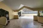 5 Bed Townhouse with En Suite in Westlands Area - 8