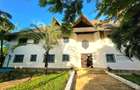 6 Bed Villa with En Suite in Diani - 5