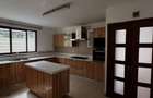 5 Bed Townhouse with En Suite in Kileleshwa - 4