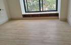 5 Bed Townhouse with En Suite in Brookside - 10