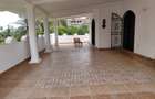 4 Bed Villa with En Suite in Watamu - 3