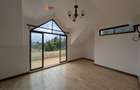 3 Bed Apartment with En Suite in Nyari - 11