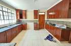 4 Bed House with En Suite in Lavington - 7