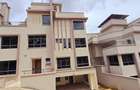 5 Bed Townhouse with En Suite at Lavington Road - 2