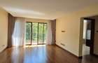 5 Bed Townhouse with En Suite in Lavington - 11
