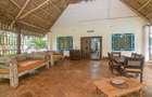 5 Bed Villa with En Suite in Malindi - 3