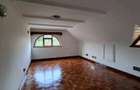 4 Bed Townhouse with En Suite in Lavington - 9