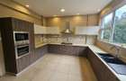 3 Bed Apartment with En Suite in Westlands Area - 16