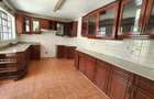 5 Bed Townhouse with En Suite at Westlands - 3