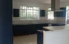 4 Bed Villa with En Suite in Westlands Area - 1