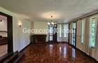 5 Bed House with En Suite in Runda - 2