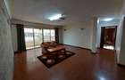 3 Bed Apartment with En Suite at Lavington - 7