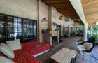 4 Bed Villa with En Suite in Spring Valley - 10