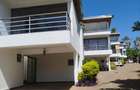 4 Bed House with En Suite in Lavington - 1