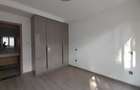 3 Bed Apartment with En Suite at Riverside Dr - 11