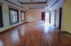 5 Bed Townhouse with En Suite in Westlands Area - 15