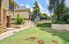 6 Bed Townhouse with En Suite in Lavington - 3