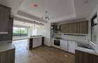 3 Bed Apartment with En Suite in Nyari - 5