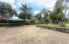 5 Bed House with En Suite in Nyari - 5