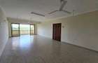 3 Bed Apartment with En Suite at Moyne Drive - 4