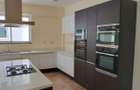 4 Bed Apartment with En Suite in Brookside - 18