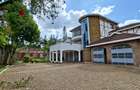 5 Bed Townhouse with En Suite in Westlands Area - 1