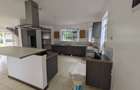 4 Bed Townhouse with En Suite in Spring Valley - 13