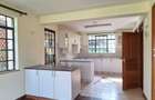 5 Bed Townhouse with En Suite at Off Glory Rd - 17