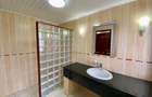 4 Bed House with En Suite in Muthaiga - 11