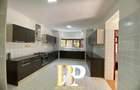 6 Bed Townhouse with En Suite in Runda - 14