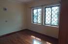 5 Bed Townhouse with En Suite in Lavington - 6