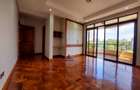4 Bed Apartment with En Suite at Riverside Drive - 17