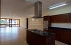3 Bed Apartment with Swimming Pool in Riverside - 2