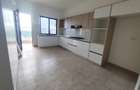 4 Bed Apartment with En Suite in Parklands - 3