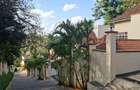 4 Bed Townhouse with En Suite in Kyuna - 2