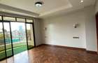4 Bed Apartment with En Suite at Riverside Drive - 6