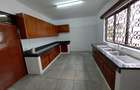 6 Bed Townhouse with En Suite at Kilimani Road - 4