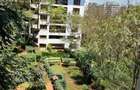 4 Bed Apartment with En Suite at Riverside Drive - 2