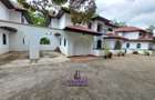 4 Bed Townhouse with En Suite at Riverside Dr - 1