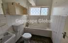 4 Bed House with En Suite in Rosslyn - 8