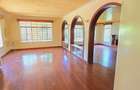 5 Bed House with En Suite at Flem Tree - 3