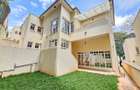 4 Bed Townhouse with En Suite in Kyuna - 1
