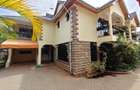 5 Bed Townhouse with En Suite in Lavington - 2