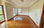 5 Bed House with En Suite in Lavington - 17