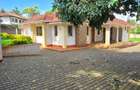 4 Bed House with En Suite in Runda - 2