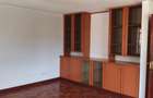 5 Bed House with En Suite in Lavington - 8