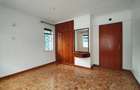 4 Bed House with En Suite in Lavington - 13