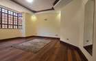 5 Bed House with En Suite in Runda - 18