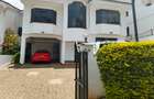 5 Bed House with En Suite at Riverside - 2